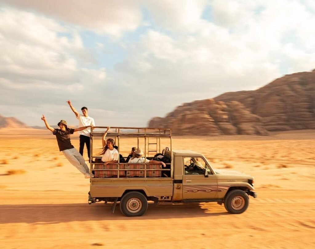 4x4 jeep tour in Wadi Rum desert
