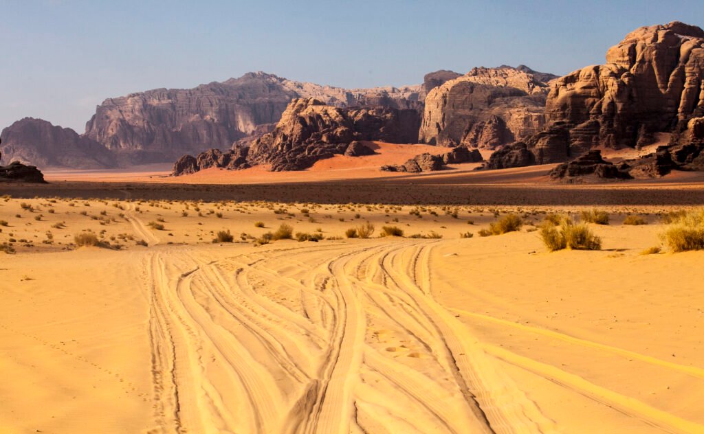 4x4 jeep tour in Wadi Rum desert